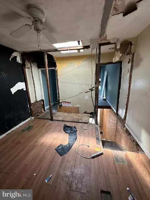 Entry Way - 309 S Monroe St, Baltimore, MD 21223 photo 3 of 5
