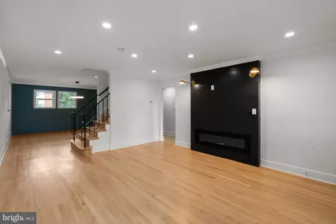Living - 7609 Windy Rdg, Baltimore, MD 21236 photo 2 of 4