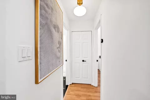 Entry Way - 1011 Hunter St #I-2, Baltimore, MD 21202 photo 3 of 3