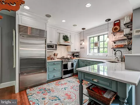 Kitchen - 400 Northway, Baltimore, MD 21218 photo 1 of 2