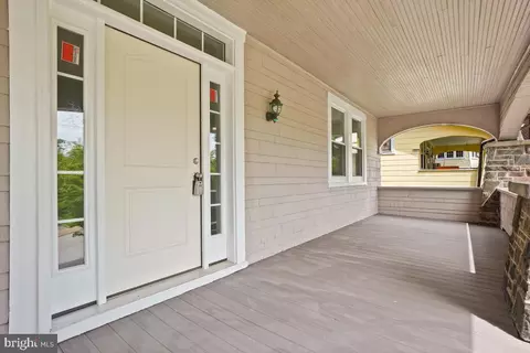 12 Mallow Hill Rd, Baltimore, MD 21229 photo 2
