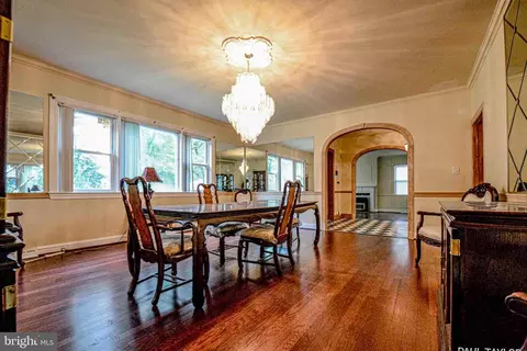 Dining - 3510 Sequoia Ave, Baltimore, MD 21215 photo 2 of 3