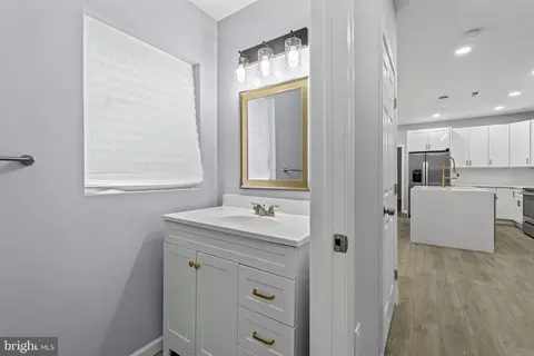 Bath - 3209 E Pratt St, Baltimore, MD 21224 photo 1 of 4