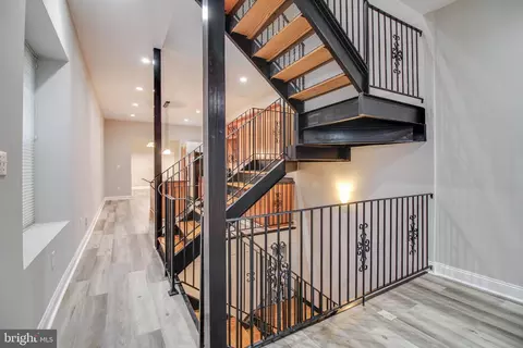 Entry Way - 3500 Fleet St, Baltimore, MD 21224 photo 3 of 9