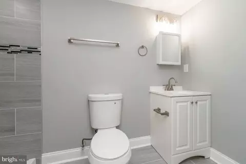 Bath - 3216 Yosemite Ave, Baltimore, MD 21215 photo 4 of 4