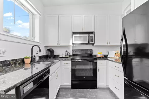 Kitchen - 30 S Decker Ave, Baltimore, MD 21224 photo 1 of 3