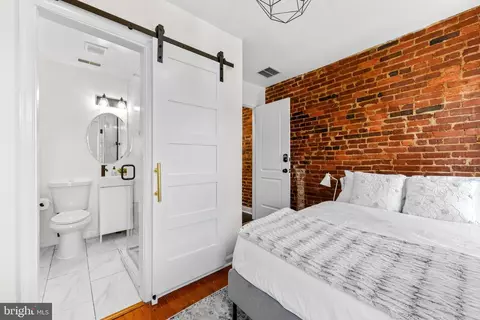 Bedroom - 30 S Decker Ave, Baltimore, MD 21224 photo 5 of 7