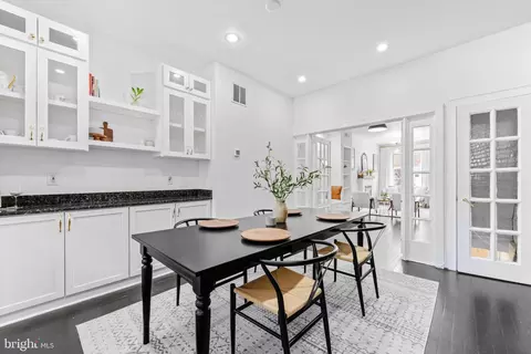 Dining - 30 S Decker Ave, Baltimore, MD 21224 photo 3 of 3