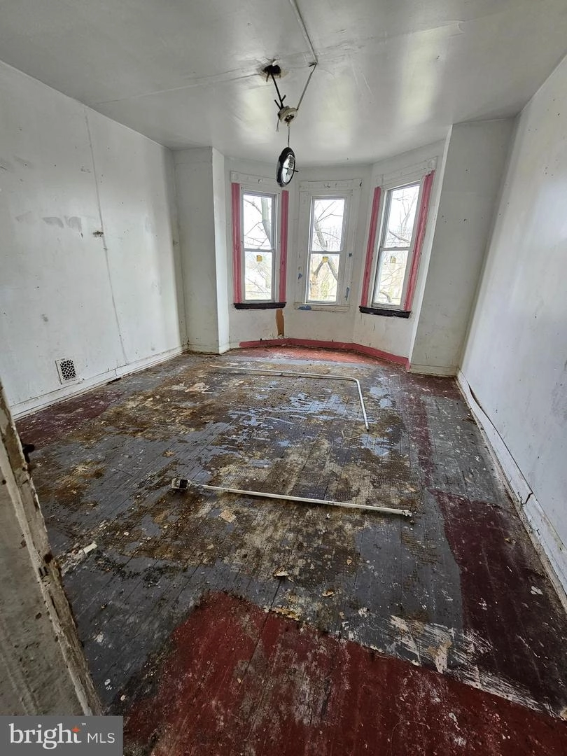 Entry Way - 4634 Pimlico Rd, Baltimore, MD 21215 photo 6 of 7