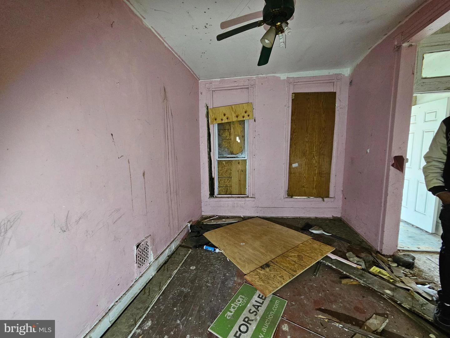 Exterior - 4634 Pimlico Rd, Baltimore, MD 21215 photo 3 of 8