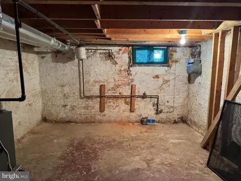 Bath - 1231 Bayard St, Baltimore, MD 21230 photo 3 of 3