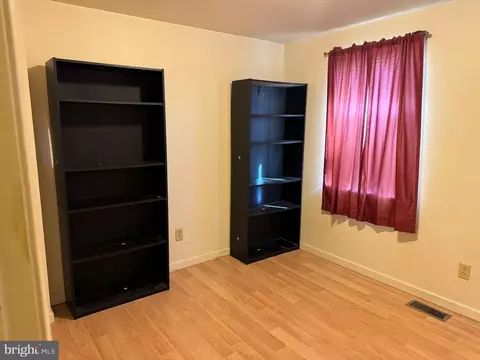 Bedroom - 1231 Bayard St, Baltimore, MD 21230 photo 3 of 3
