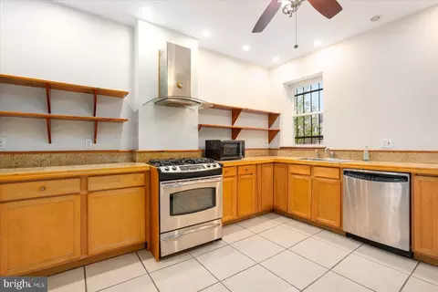 701 Newington Ave, Baltimore, MD 21217