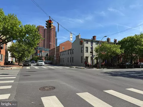 View/Area - 1 E Montgomery St, Baltimore, MD 21230 photo 4 of 5