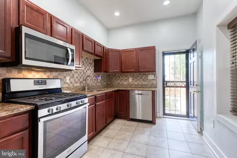 404 E Lanvale St E, Baltimore, MD 21202 photo 6