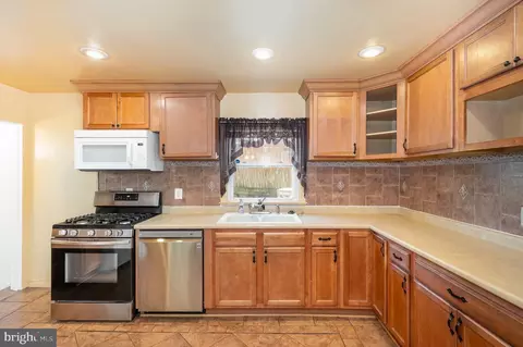 Kitchen - 3503 Kenyon Ave, Baltimore, MD 21213 photo 1 of 3