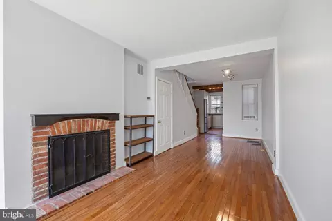 Living - 114 Hamburg St E, Baltimore, MD 21230 photo 1 of 5