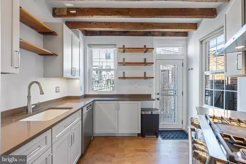 Kitchen - 114 Hamburg St E, Baltimore, MD 21230 photo 1 of 5