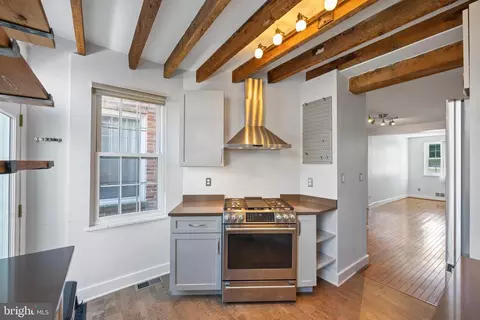 Kitchen - 114 Hamburg St E, Baltimore, MD 21230 photo 4 of 5