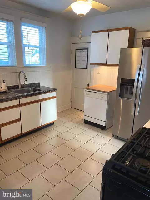 Kitchen - 4800 Edgar Ter, Baltimore, MD 21214 photo 2 of 3
