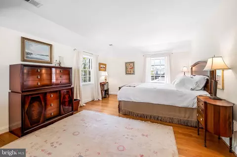 Bedroom - 321 Broadmoor Rd, Baltimore, MD 21212 photo 2 of 7