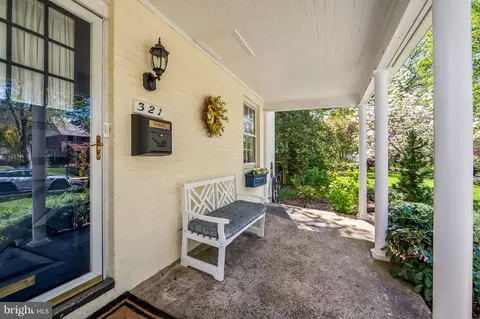 Exterior - 321 Broadmoor Rd, Baltimore, MD 21212 photo 6 of 18