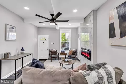 Living - 2504 E Madison St, Baltimore, MD 21205 photo 3 of 4