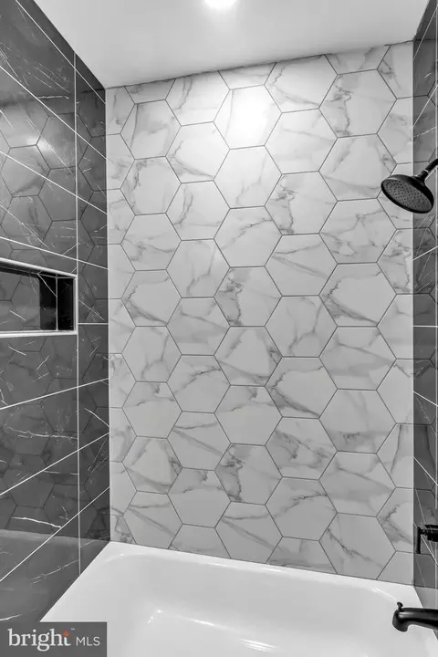 Bath - 2504 E Madison St, Baltimore, MD 21205 photo 2 of 5