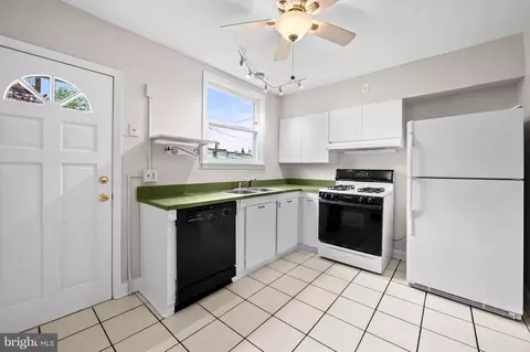 Kitchen - 3513 Hickory Ave, Baltimore, MD 21211 photo 2 of 3