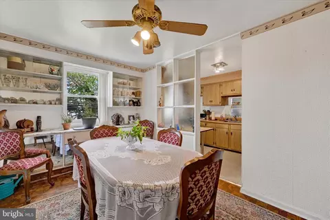 Dining - 4155 Crest Heights Rd, Baltimore, MD 21215 photo 2 of 4