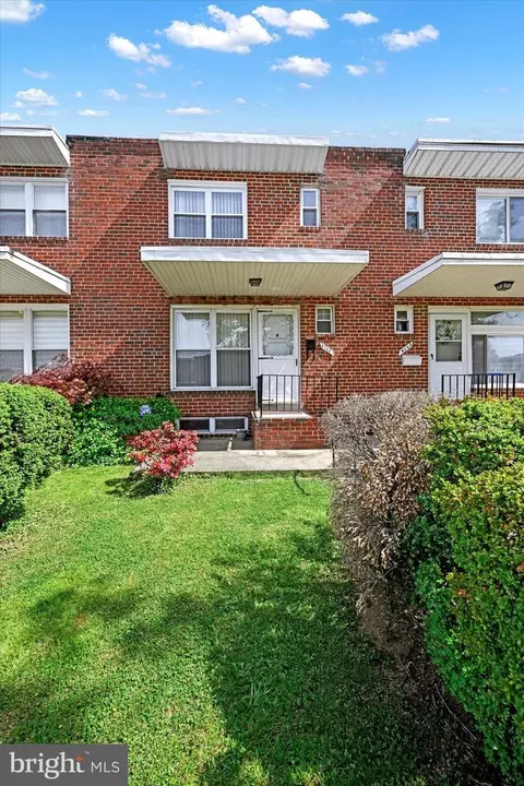 Exterior - 4155 Crest Heights Rd, Baltimore, MD 21215 photo 2 of 5