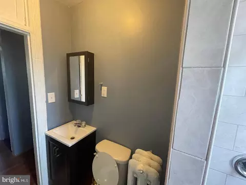 2033 Division St, Baltimore, MD 21217 photo 6