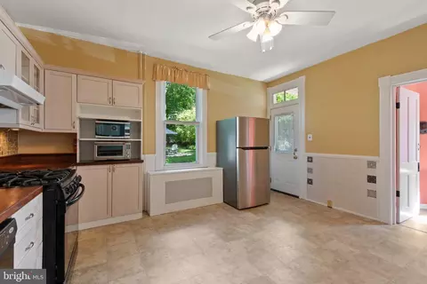 4504 Weitzel Ave, Baltimore, MD 21214 photo 6
