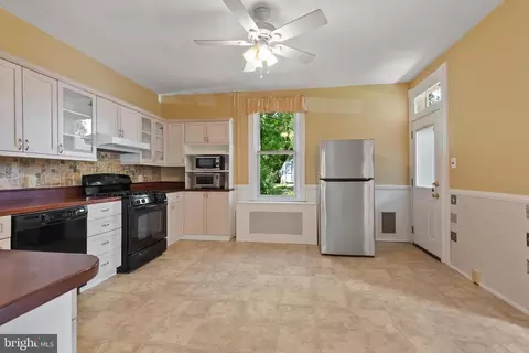 4504 Weitzel Ave, Baltimore, MD 21214 photo 4