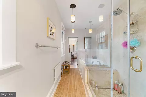 Entry Way - 717 Deepdene Rd, Baltimore, MD 21210 photo 3 of 5