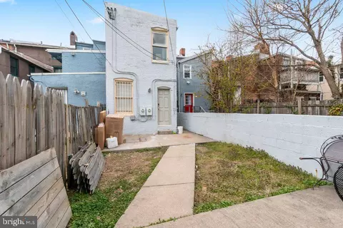 Exterior - 637 S Paca St, Baltimore, MD 21230 photo 8 of 12