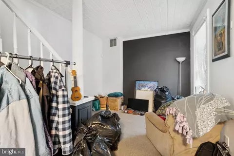 Living - 637 S Paca St, Baltimore, MD 21230 photo 2 of 3