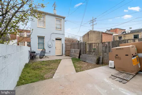 Exterior - 637 S Paca St, Baltimore, MD 21230 photo 6 of 12