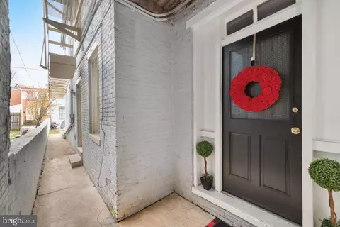 Exterior - 637 S Paca St, Baltimore, MD 21230 photo 3 of 12