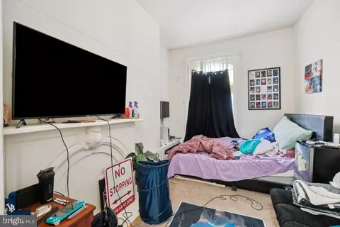 Bedroom - 637 S Paca St, Baltimore, MD 21230 photo 2 of 7
