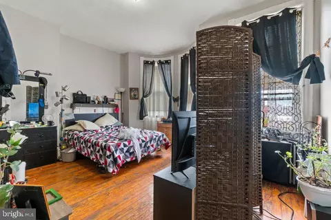 Bedroom - 28 E 25th St, Baltimore, MD 21218 photo 1 of 1