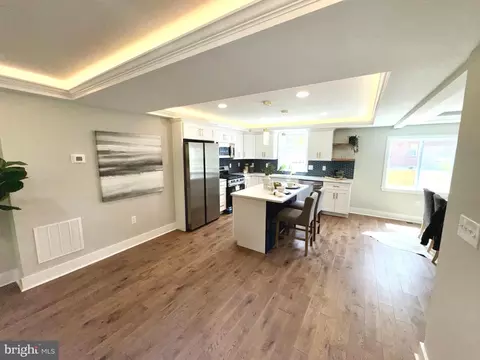 3817 Stokes Dr, Baltimore, MD 21229 photo 3