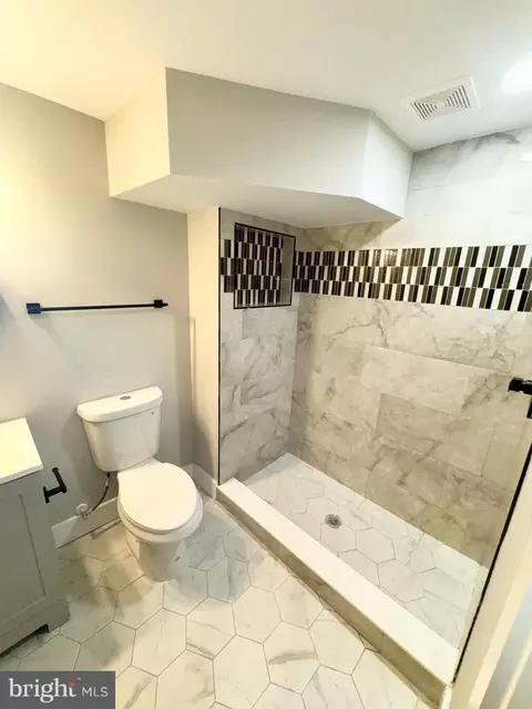 3817 Stokes Dr, Baltimore, MD 21229 photo 18