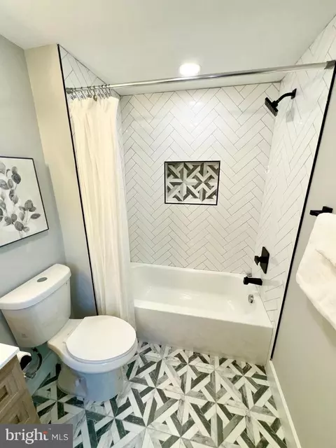 3817 Stokes Dr, Baltimore, MD 21229 photo 13