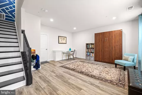 Entry Way - 4312 Laplata Ave, Baltimore, MD 21211 photo 2 of 14