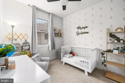 Bedroom - 4312 Laplata Ave, Baltimore, MD 21211 photo 4 of 9