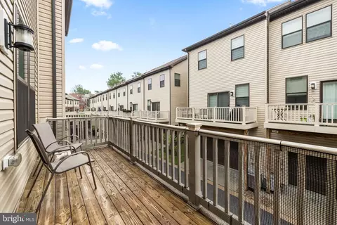 Exterior - 4312 Laplata Ave, Baltimore, MD 21211 photo 3 of 5