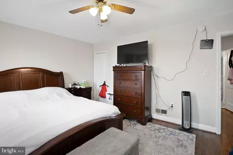 Bedroom - 4117 Balfern Ave, Baltimore, MD 21213 photo 3 of 3