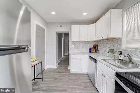 Kitchen - 3703 5th St, Brooklyn, MD 21225 photo 2 of 2