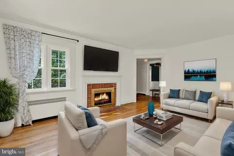 Living - 4113 Westview Rd, Baltimore, MD 21218 photo 1 of 6